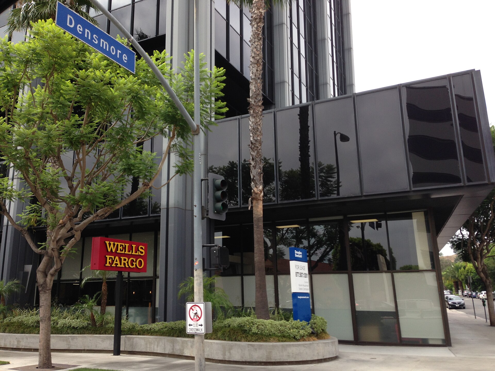 Residential streetscape in Encino, Los Angeles